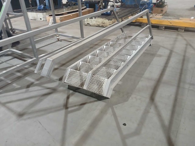 Trap - rvs trap - afbeelding 2 van  5