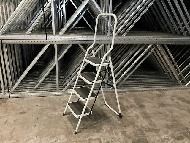 Trap 4-trede - afbeelding 1 van  3