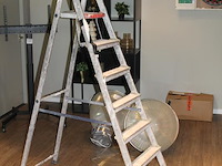 Trap altrex met 6 treden en bordes. - afbeelding 2 van  2