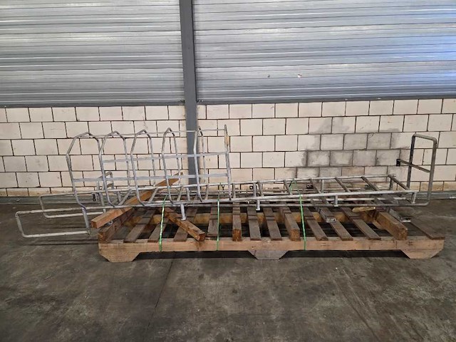 Trap opbouw - overige metaalvoorraden - afbeelding 1 van  8