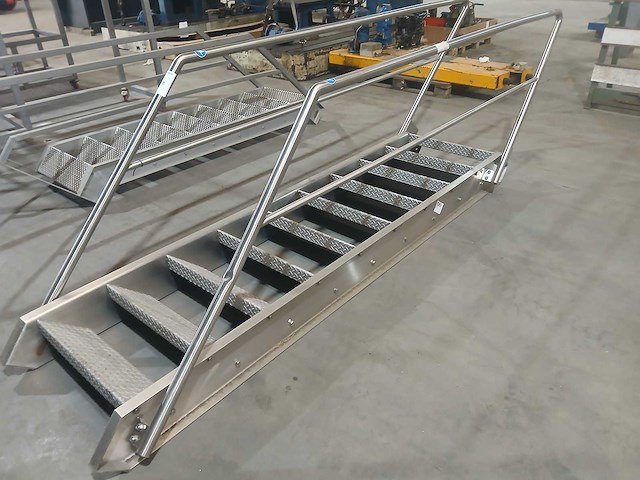 Trap rvs - afbeelding 1 van  1