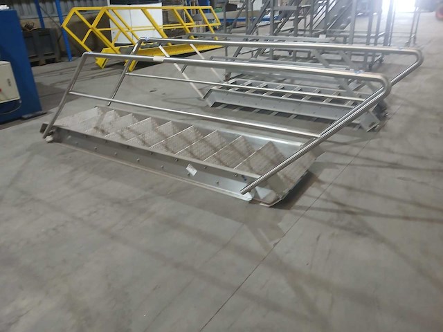 Trap rvs - afbeelding 1 van  1
