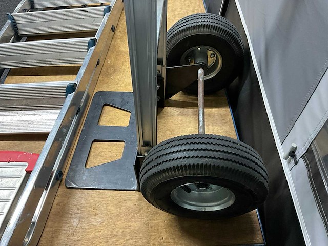 Trap & steekwagen op transportkar - afbeelding 5 van  7