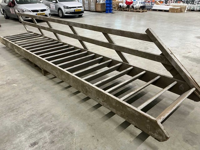 Trap - afbeelding 1 van  3