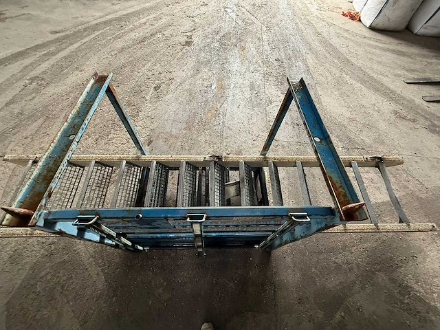 Trap - afbeelding 5 van  10
