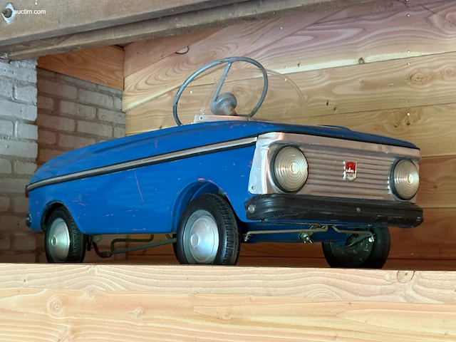 Trapauto moskvich - afbeelding 1 van  7