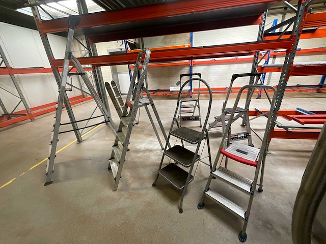 Trapladder (4x) - afbeelding 1 van  6