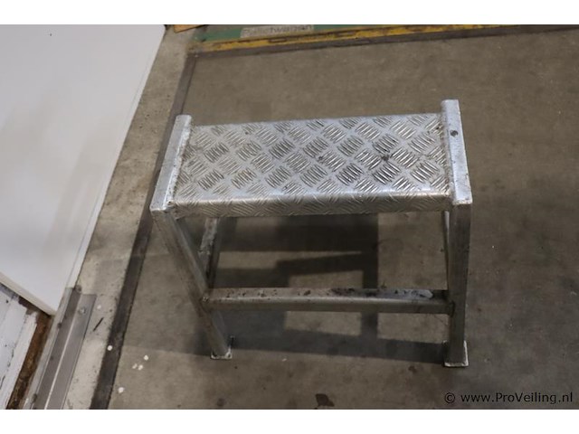 Trap/opstapje, rvs - afbeelding 4 van  5