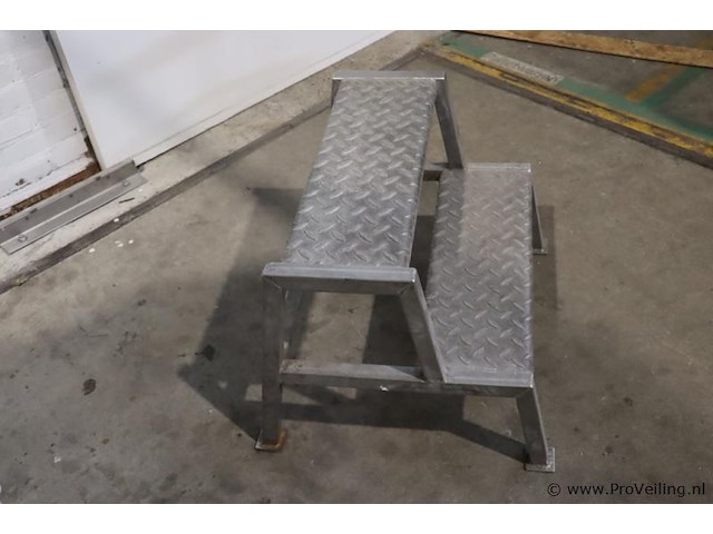 Trap/opstapje, rvs - afbeelding 3 van  4