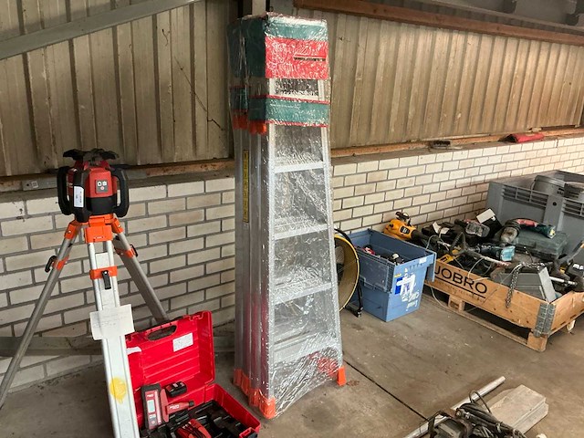 Trappen (2x) - afbeelding 1 van  2