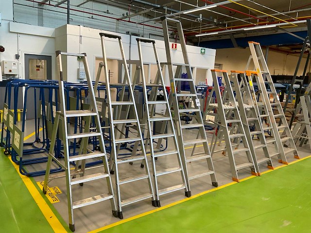 Trappen (4x) - afbeelding 1 van  4