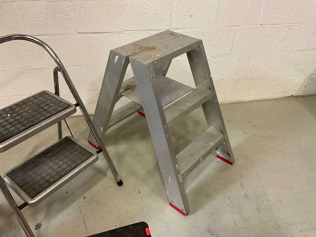 Trappen en opstaphulp - afbeelding 2 van  5