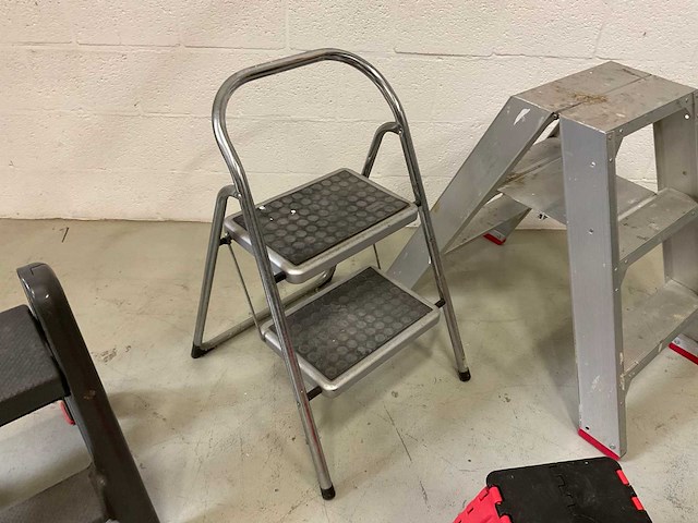Trappen en opstaphulp - afbeelding 3 van  5