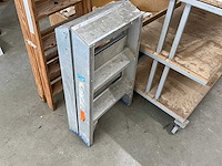 Trappen platokar en houtbak - afbeelding 2 van  5
