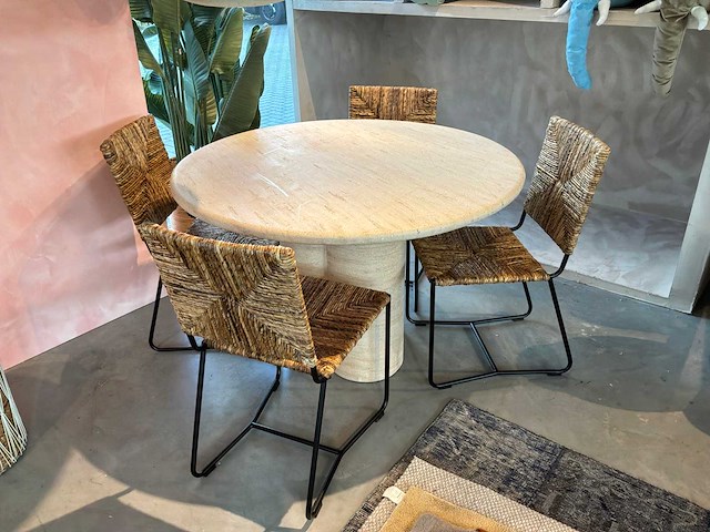Trav eetkamertafel met eetkamerstoelen - afbeelding 1 van  7