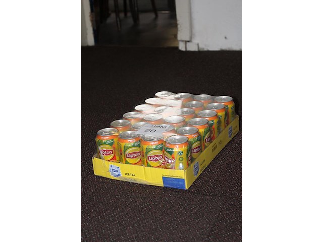 Tray met lipton tea peach. tht 10-2026. - afbeelding 2 van  2
