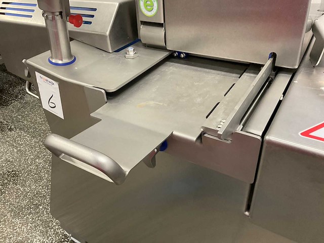 Treif - k207 divider startup - various meat processing - 2019 - afbeelding 12 van  17
