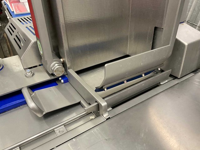 Treif - k207 divider startup - various meat processing - 2019 - afbeelding 16 van  17