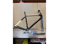 Trek - domane slr disc f/s 60 dark prismatic/trek black - frame - afbeelding 5 van  11