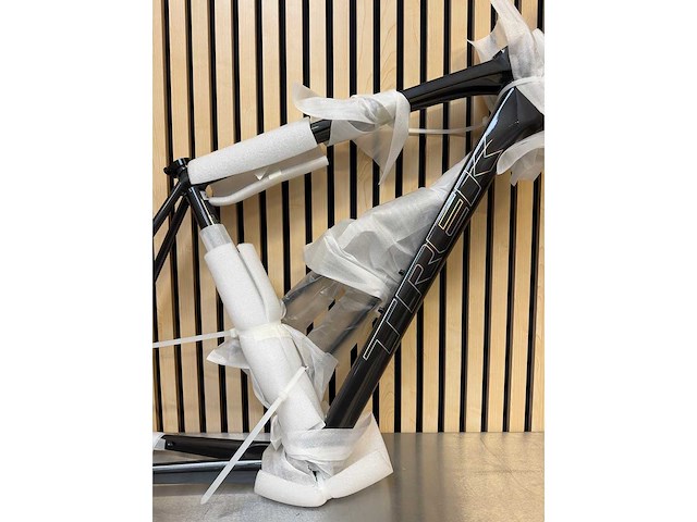 Trek - émonda alr disc f/s-u-e-v dnister black - frame 700c x 54 - afbeelding 4 van  9