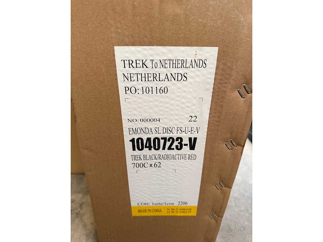 Trek - émonda sl disc fs-u-e-v trek black/radioactive red - frame 700c x 62 - afbeelding 2 van  9