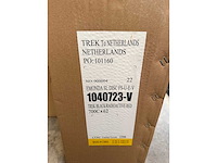 Trek - émonda sl disc fs-u-e-v trek black/radioactive red - frame 700c x 62 - afbeelding 2 van  9