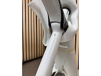 Trek - procaliber fs 29-u-e-v crystal white/trek black - frame 29" x l 29 - afbeelding 9 van  10