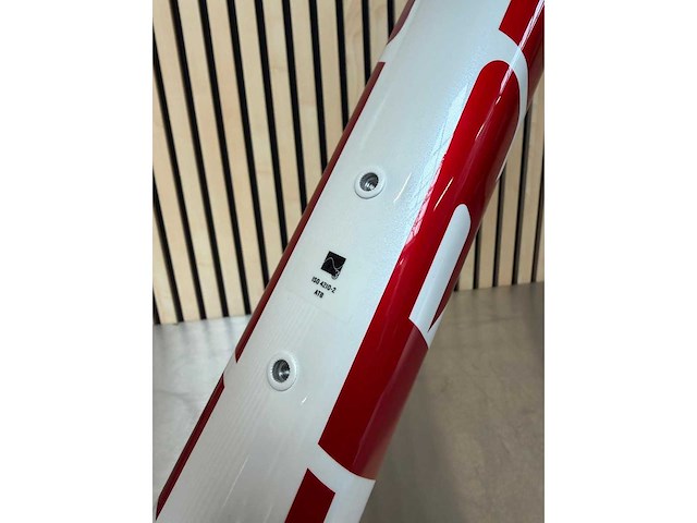 Trek - procaliber fs 29-u-e-v crystal white/trek black - frame 29" x l 29 - afbeelding 10 van  10