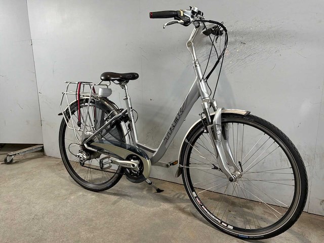 Trek navigator elektrische fiets - afbeelding 1 van  5