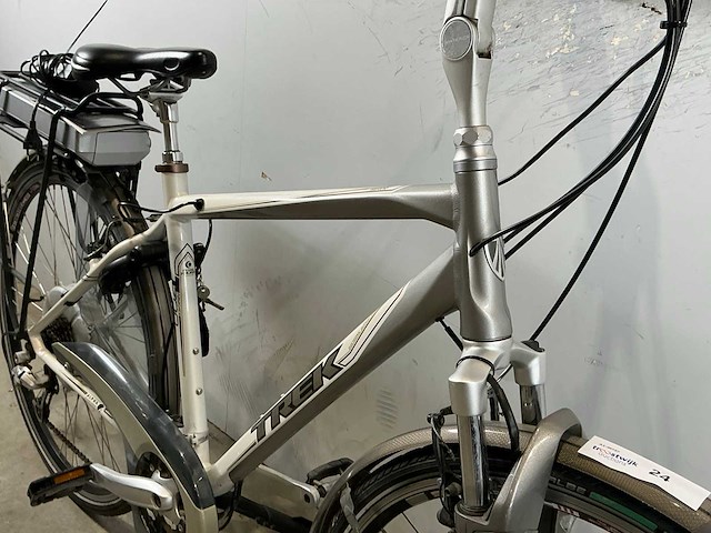 Trek navigator elektrische herenfiets - afbeelding 3 van  11