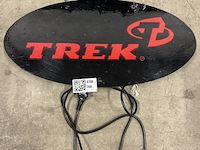 Trek neon reclamebord - afbeelding 1 van  3
