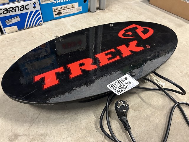 Trek neon reclamebord - afbeelding 2 van  3