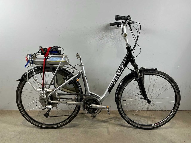 Trek t500+ navigator elektrische damesfiets - afbeelding 1 van  10