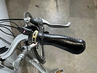 Trek t700+ navigator elektrische damesfiets - afbeelding 2 van  7