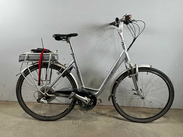 Trek t700+ navigator elektrische damesfiets - afbeelding 1 van  10