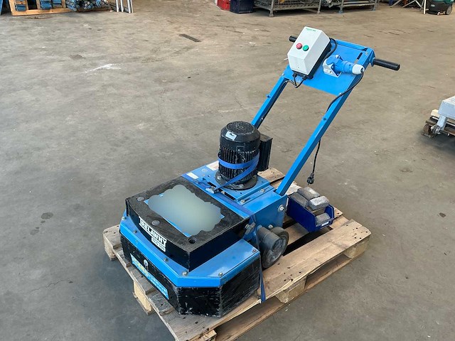 Trelawny betonschuurmachine - afbeelding 2 van  5