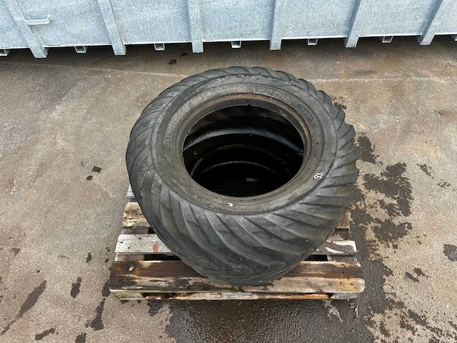 Trelleborg – landbouwband twin 404 400/55-17.5 (2x) - afbeelding 1 van  1