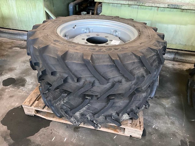 Trelleborg tm600 band met velg (2x) - afbeelding 1 van  7