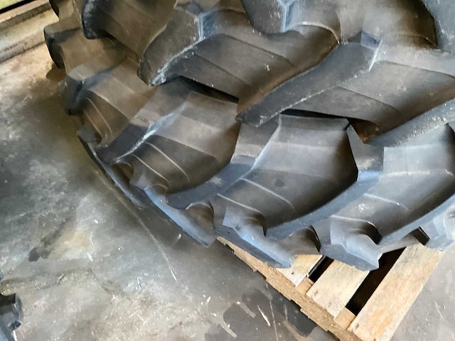 Trelleborg tm600 band met velg (2x) - afbeelding 4 van  6