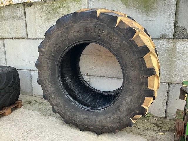 Trelleborg tm900 band, wiel en velg - afbeelding 1 van  7