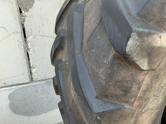 Trelleborg tm900 band, wiel en velg - afbeelding 4 van  7