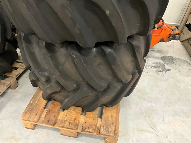 Trelleborg twin 422 band met velg (4x) - afbeelding 11 van  11