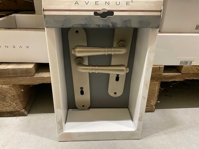 Tremolo langschild sleutelgat 72 mm deurkruksets (40x) - afbeelding 6 van  7
