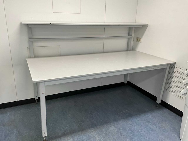 Treston modulaire laboratorium tafel - afbeelding 1 van  3