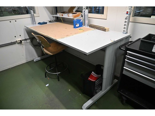 Treston werkplaats sta-bureau met verlichting - afbeelding 4 van  5