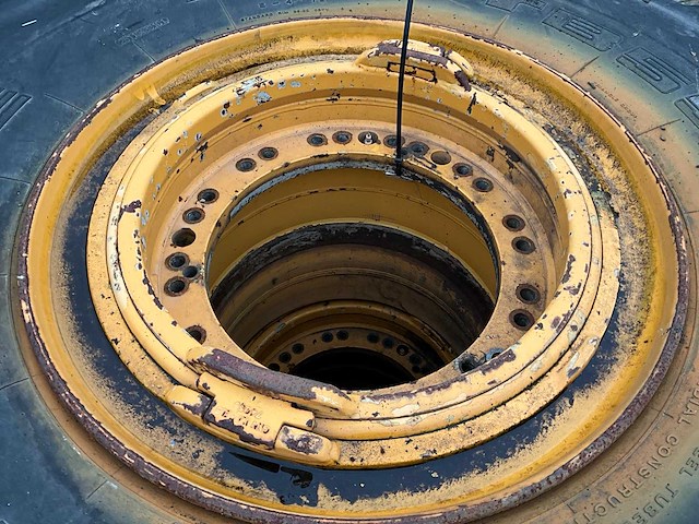 Triangle tb5985 29.5r25 industrie band met velg (4x) - afbeelding 1 van  9