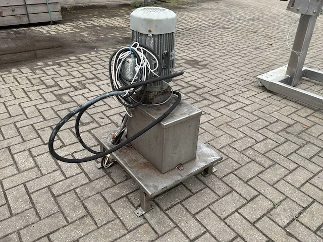 Triatlon hydraulisch aggregaat (rvs) - afbeelding 1 van  5