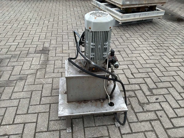Triatlon hydraulisch aggregaat (rvs) - afbeelding 3 van  5