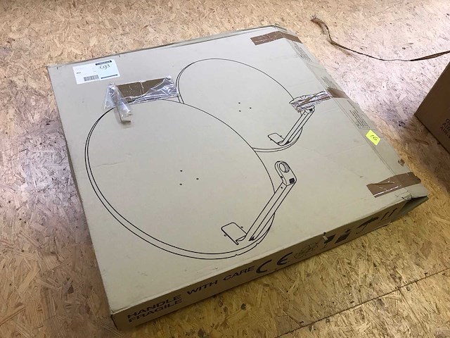 Triax schotelantenne - afbeelding 1 van  2