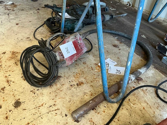 Trilnaald - afbeelding 1 van  1